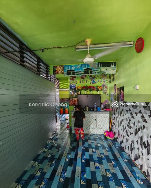 Untuk Dijual - Balakong Freehold 1.5 storey landed house in Jalan Taming Sari 1