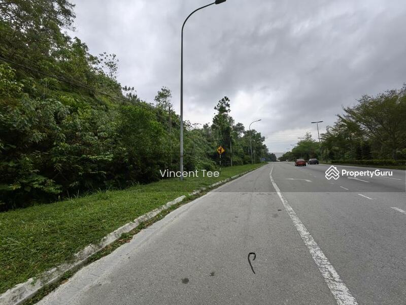 For Sale - 2.1 Acres Freehold Facing Mainroad Zone Commercial Salak Tinggi Sepang