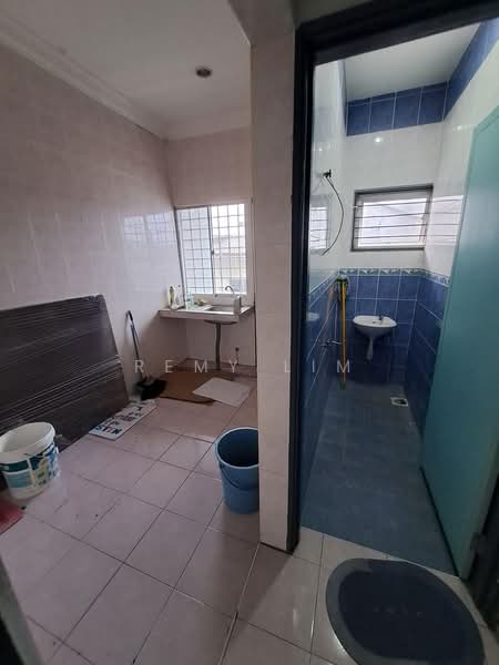 Shop for Rent in Taman Muda (Ampang) - Remy Lim - Kitchen - PropertyGuru.com.my