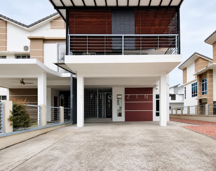 Rumah Berkembar untuk Dijual di Seksyen U10 (Shah Alam) - SYAFIQ ZIN - Exterior - PropertyGuru.com.my