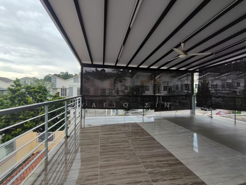 Rumah Berkembar untuk Dijual di Seksyen U10 (Shah Alam) - SYAFIQ ZIN - Balcony - PropertyGuru.com.my