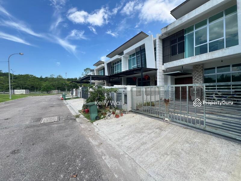 Seri Alam Emerald Residence Double Storey Corner Lot For Sale, Jalan