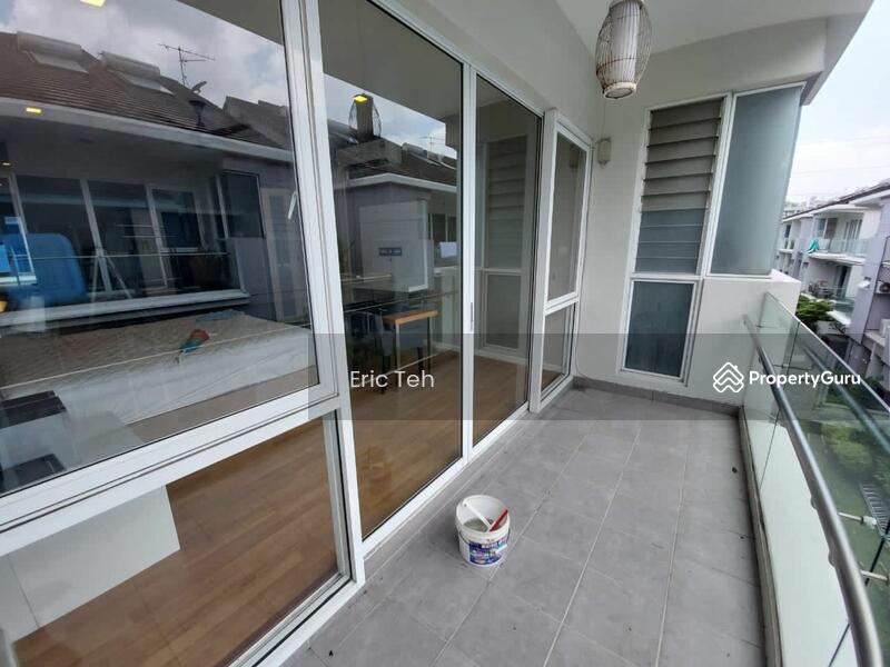 Challis Townhouse Landed Fully Furnished House at Kota Damansara, Kota