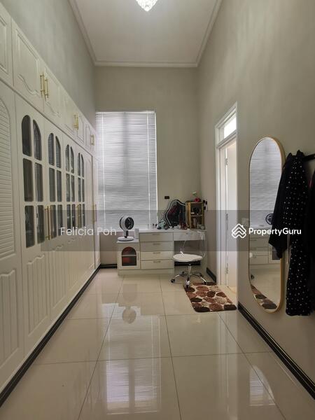 Untuk Dijual - 3 Storey Semi-D With Lift - Sentinelle Ville (Villa Sentri), Bukit Martajam