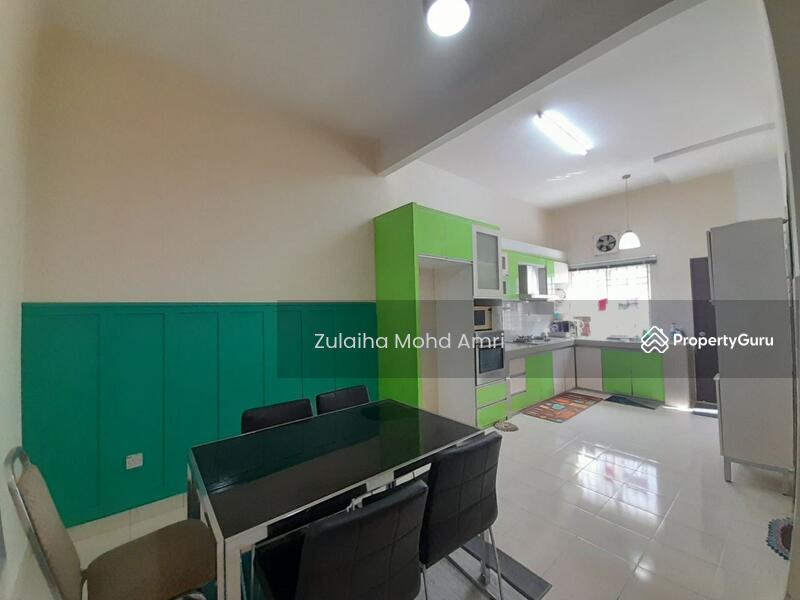 Kitchen cantik Seri Alam Saujana Utama Sungai Buloh untuk Untuk Disewa RM 1,400 /bulan