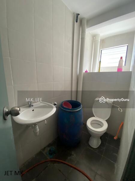 For Rent - Aman Perdana 3 Storey Link Factory Warehouse 25x80, Facing Main Road, Kapar