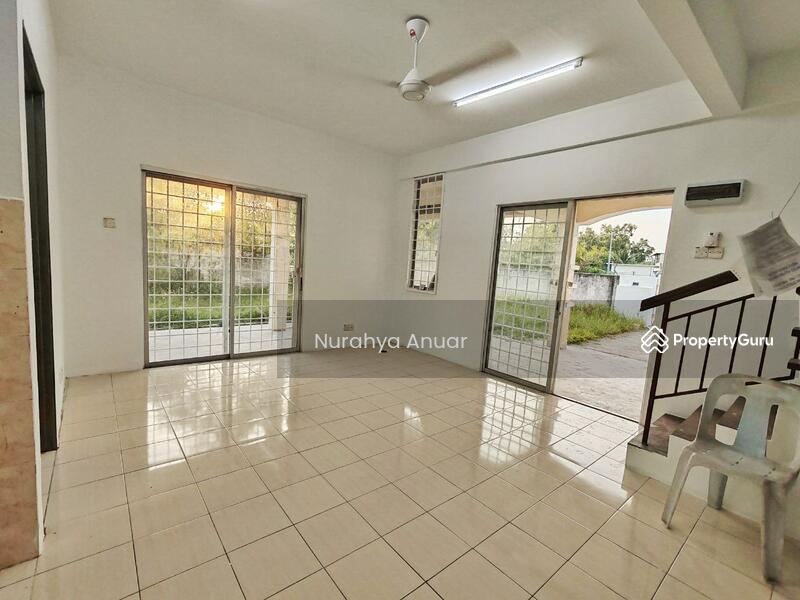 Taman Putra Perdana, La Cottage, Puchong, Selangor, 5 Bedrooms, 2000