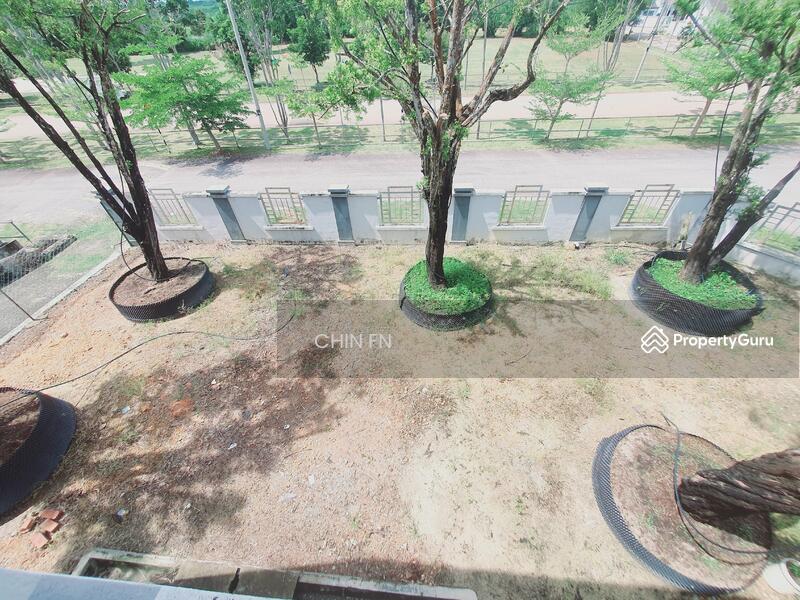 For Sale - Corner Freehold Big Land 400 sq.ft 2 Sty Terrace Desa Cheng Perdana