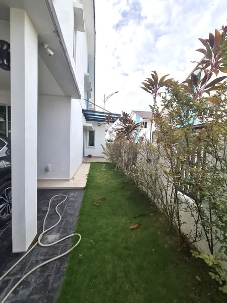 Terraced House for Sale in Sepang (Selangor) - Eda Zainal - Exterior - PropertyGuru.com.my