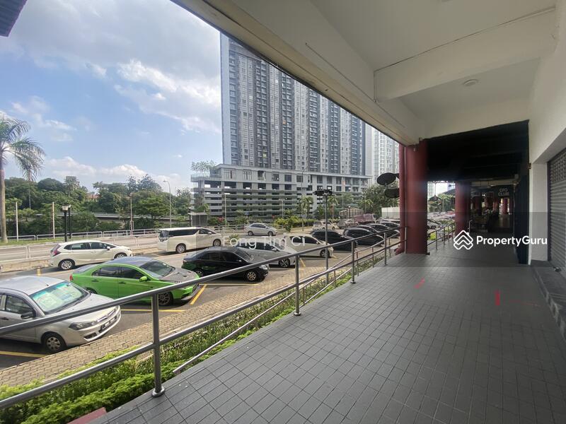 Untuk Disewa - Megan Salak Park