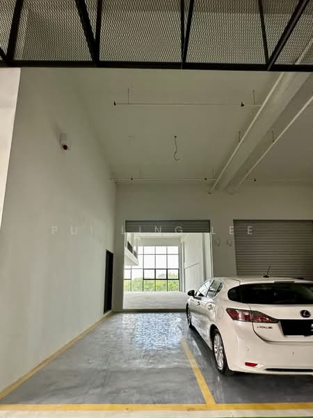 Kilang untuk Dijual di Taman Sains Selangor (Kota Damansara) - Pui Ling Lee - Car Park - PropertyGuru.com.my