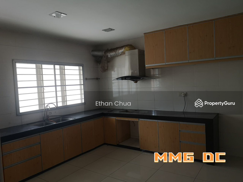Bandar Botanic Klang 2 Storey Terrace 4 Room 3 Bath With Kitchen