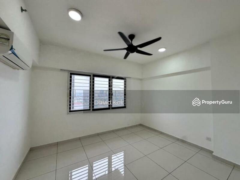 For Sale - Avenue D'Vogue