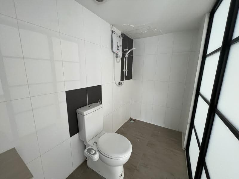 Condominium for Rent at SOHO @ Empire City - Alan Chia - Bathroom - PropertyGuru.com.my