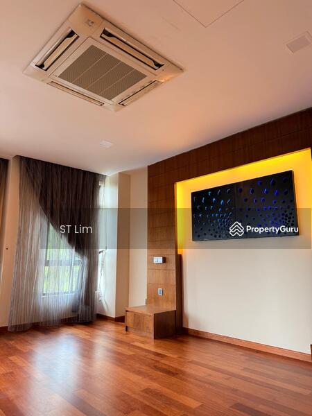 Untuk Dijual - 4-storey Bungalow at Moonlight Bay in Penang Island