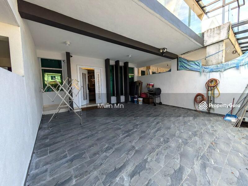 For Sale - Paragon 93