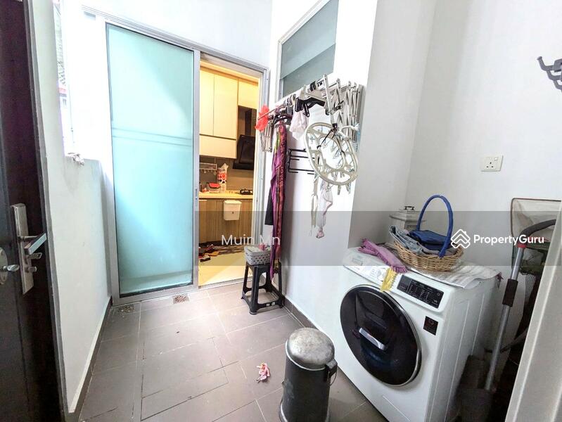 For Sale - Paragon 93