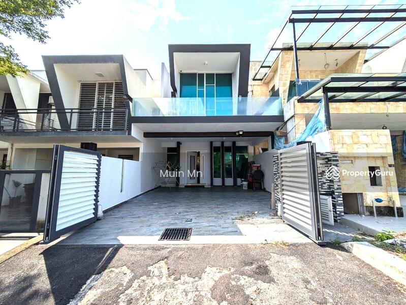 For Sale - Paragon 93