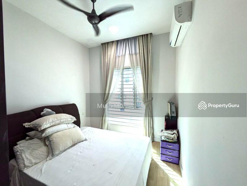 For Sale - Paragon 93