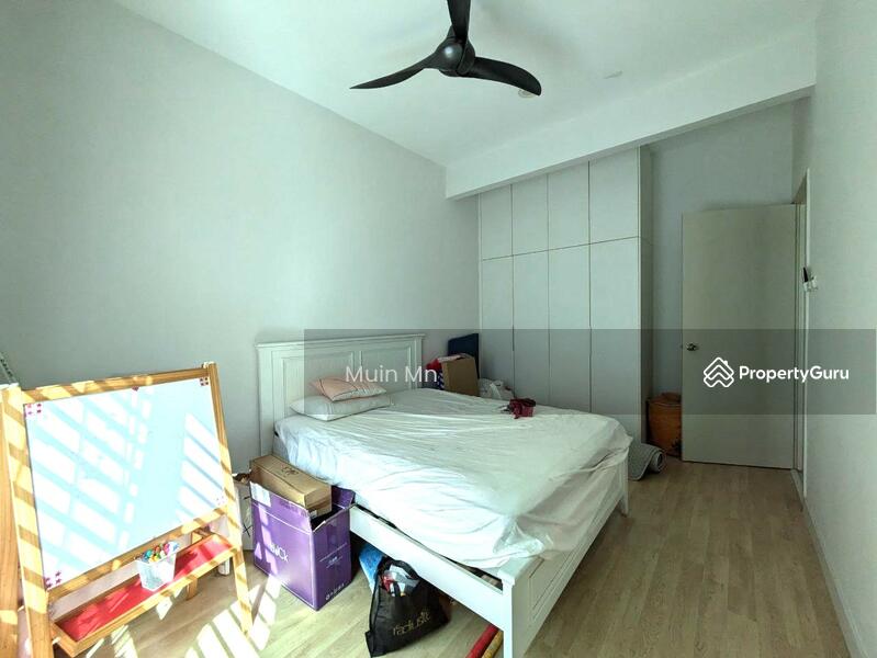 For Sale - Paragon 93