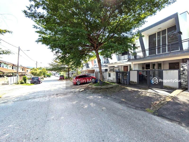 For Sale - Paragon 93