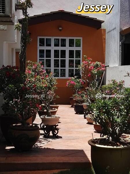 Untuk Disewa - Lilitan Batu Maung