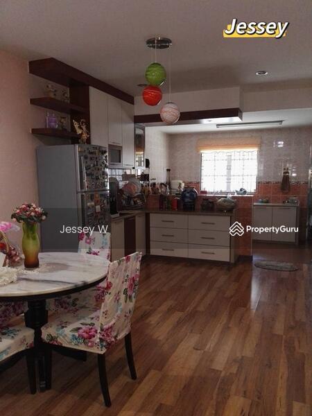 Untuk Disewa - Lilitan Batu Maung