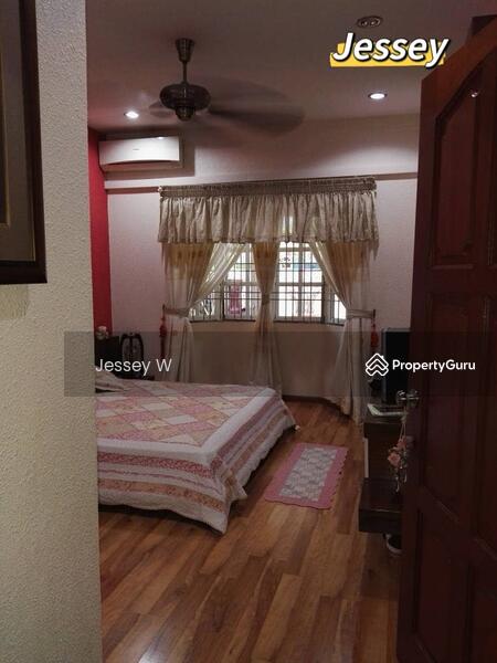 Untuk Disewa - Lilitan Batu Maung