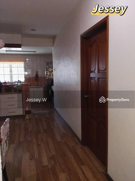 Untuk Disewa - Lilitan Batu Maung