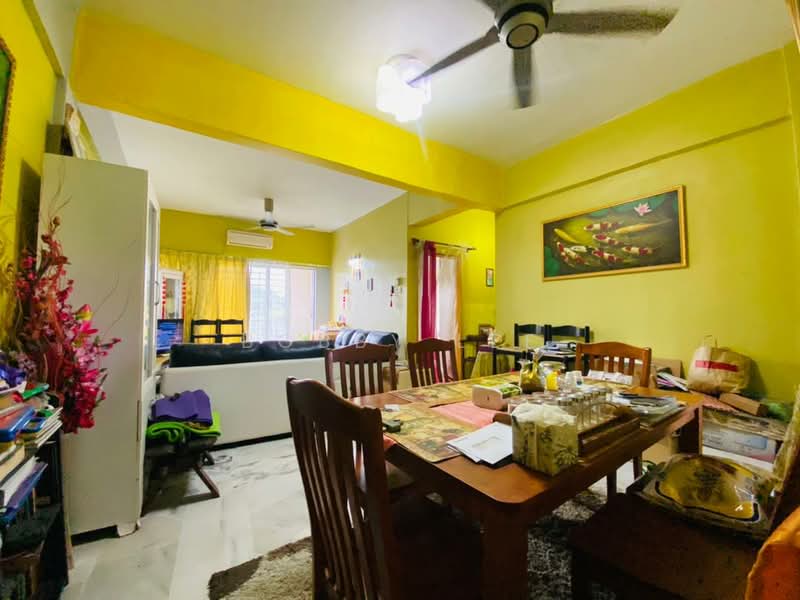 Condominium for Sale at Sri Permata - Bobby Lee - Living Room - PropertyGuru.com.my