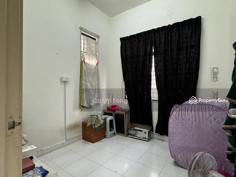 Rumah Berkembar untuk Dijual di Perdana Heights (Sungai Petani) - Calvin Fong - Ground floor guest room - PropertyGuru.com.my