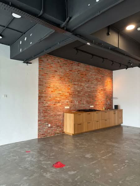 Office for Rent in Bandar Puteri Puchong (Puchong) - Christine Tan - Kitchen - PropertyGuru.com.my