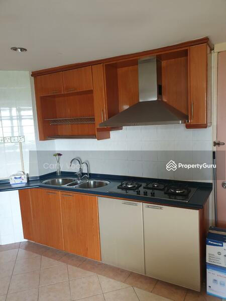 Untuk Disewa - The Straits View Condominium