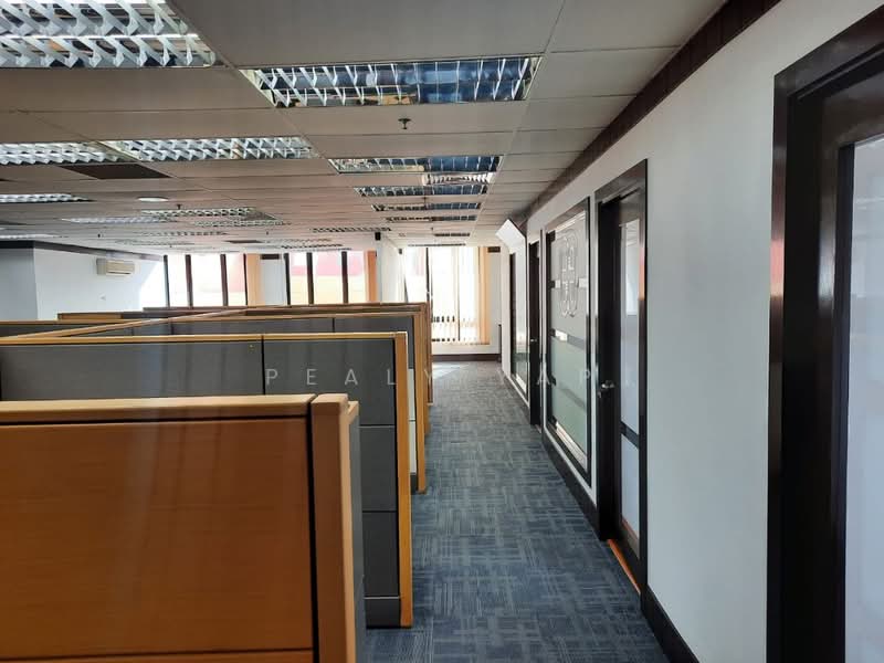 Office for Sale in Seksyen 10 (Petaling Jaya) - Pealy Yap - Corridor - PropertyGuru.com.my