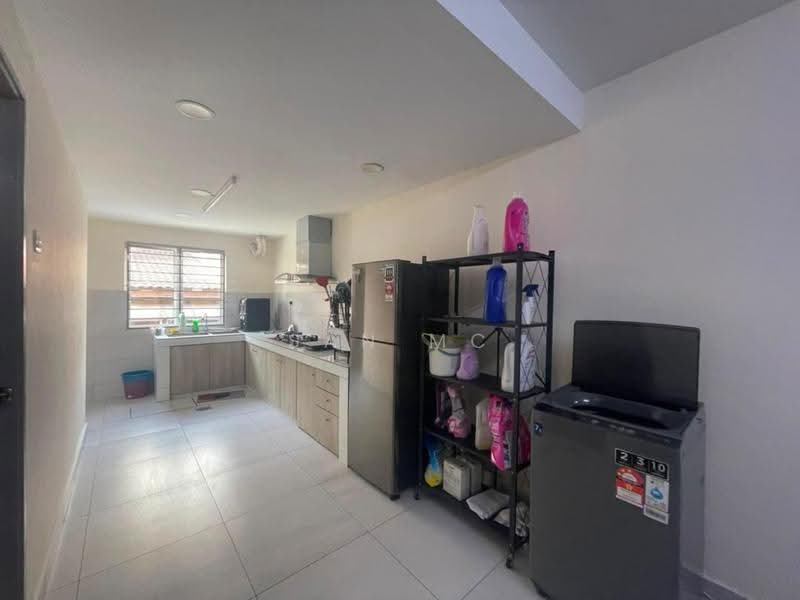 Rumah Teres 2-Tingkat untuk Disewa di Usj 2 (Subang Jaya) - San MC - Kitchen - PropertyGuru.com.my