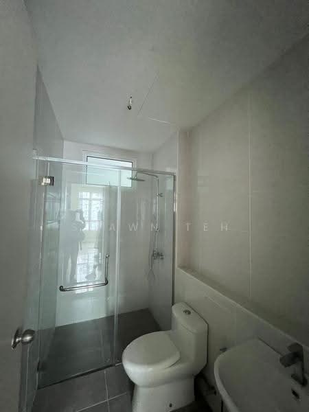 Service Residence for Sale at Parkland Residence - Shawn Teh - Bathroom - PropertyGuru.com.my