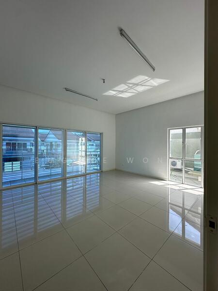 For Sale - Villa Avenue