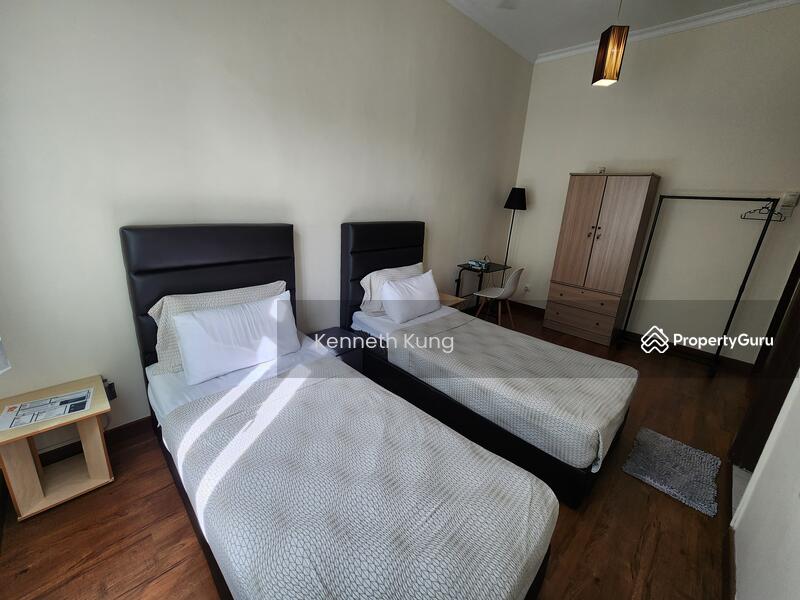 For Sale - Lengkok Sungai Emas 3 Storey Semi D Batu Ferringhi
