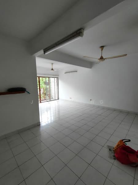 Apartment for Sale at Jasmine Court - Joey Wong - Living Room - PropertyGuru.com.my