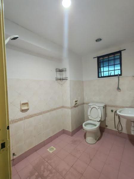 Condominium for Rent at Regency Condominium - Kelly Teo - Bathroom - PropertyGuru.com.my