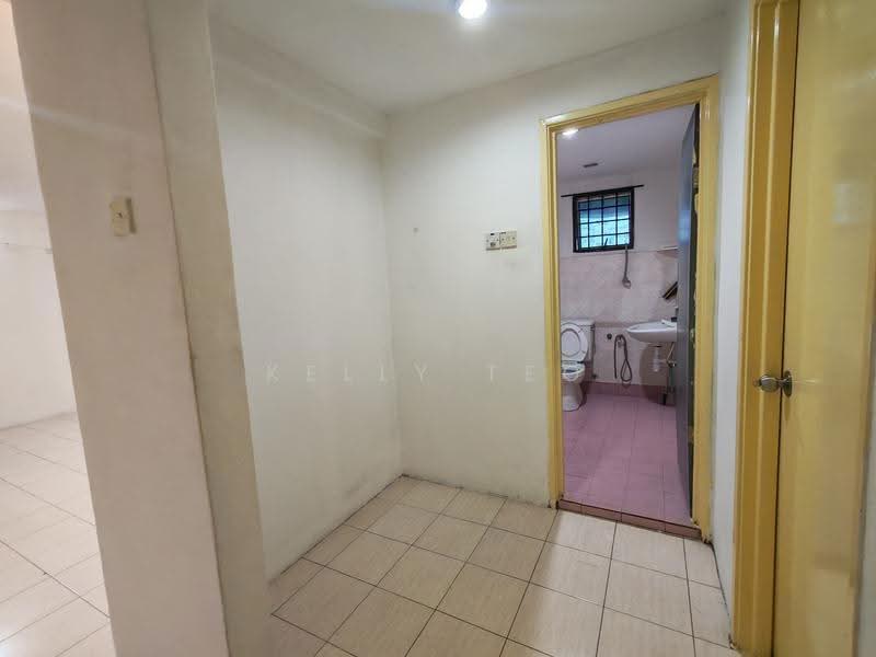 Condominium for Rent at Regency Condominium - Kelly Teo - Bathroom - PropertyGuru.com.my