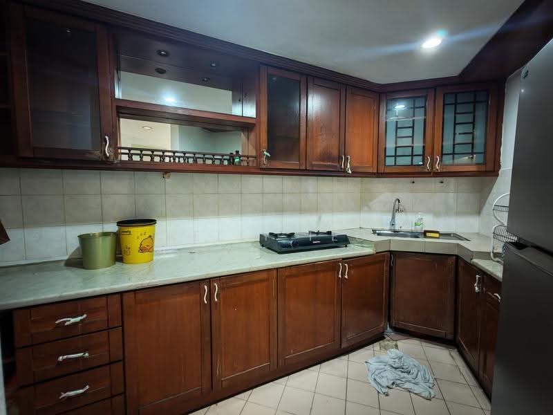 Condominium for Rent at Regency Condominium - Kelly Teo - Kitchen - PropertyGuru.com.my