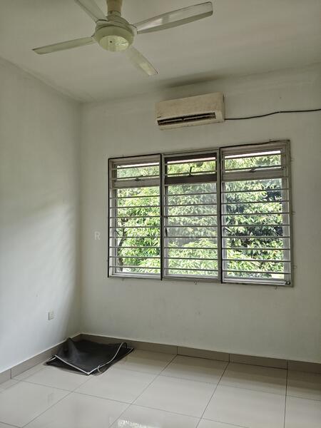 For Rent - Rimbayu Perennia