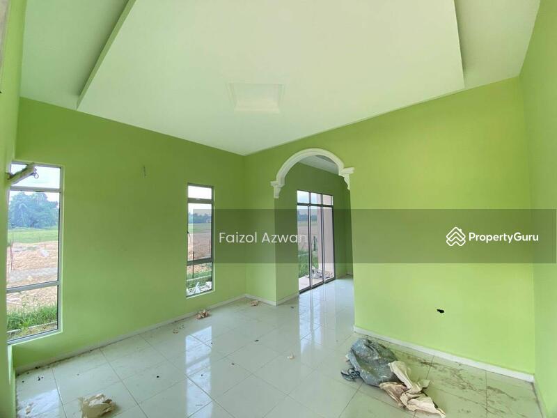 For Sale - Semi D di Padang Halban, Melor