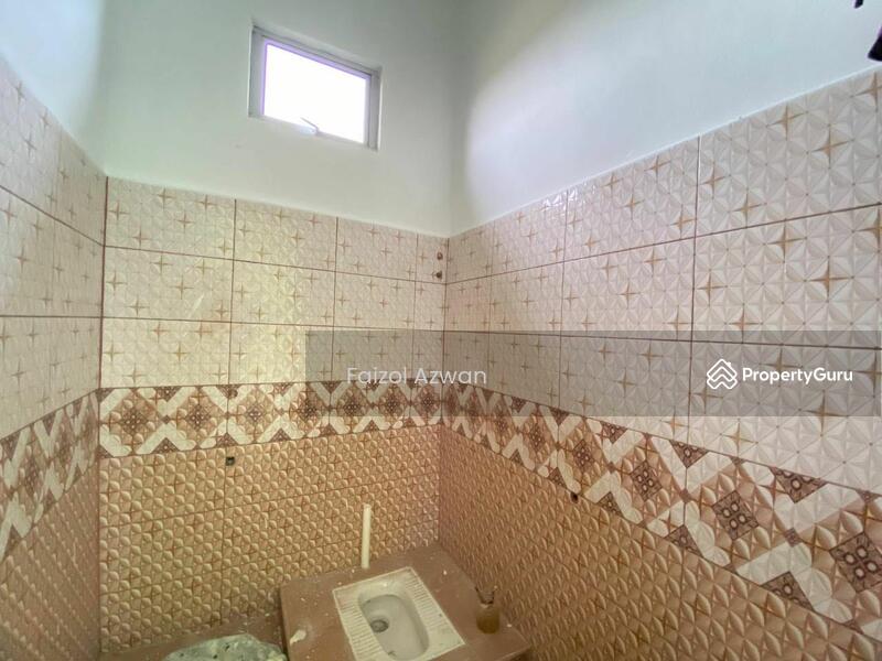 For Sale - Semi D di Padang Halban, Melor