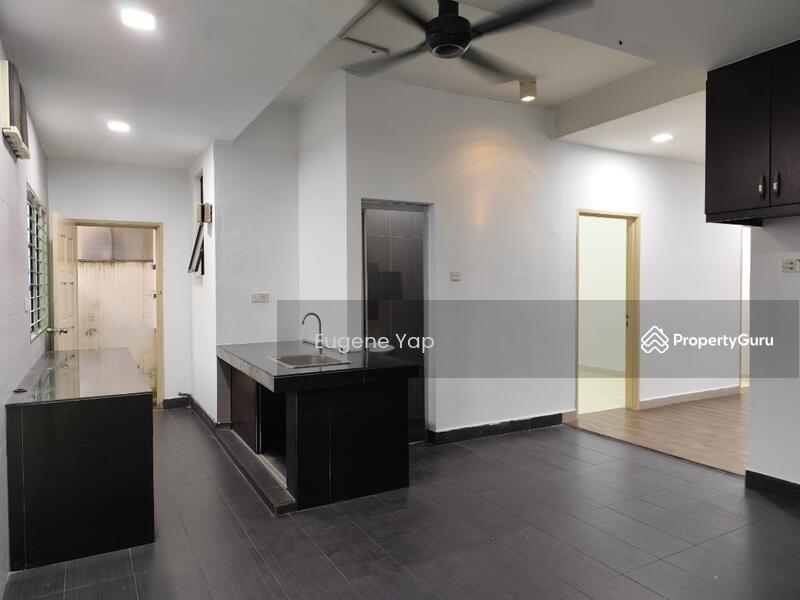 Untuk Dijual - Jalan Putra Harmoni, Putra Height, Subang Jaya