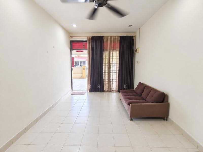 1-storey Terraced House for Sale in Bandar Seri Astana (Sungai Petani) - Derrick Ng - Living Room - PropertyGuru.com.my