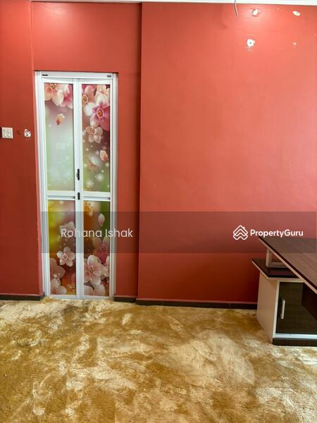 Untuk Dijual - 2 Storey Shoplot DATARAN SURIA Puncak Alam RENOVATED UNIT