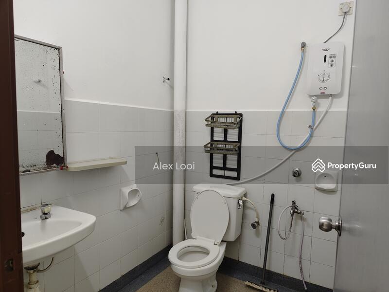 Untuk Disewa - Taman Pelangi indah