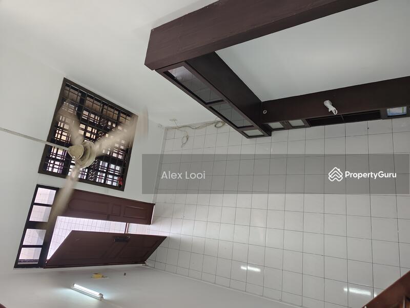 Untuk Disewa - Taman Pelangi indah